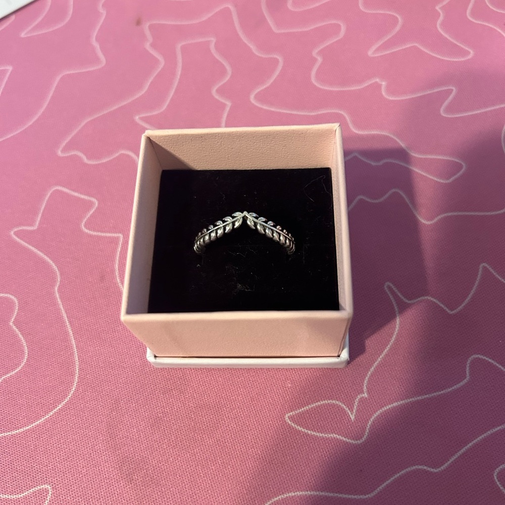 Pandora wheat grain wishbone ring - barley worn- silver - size 9